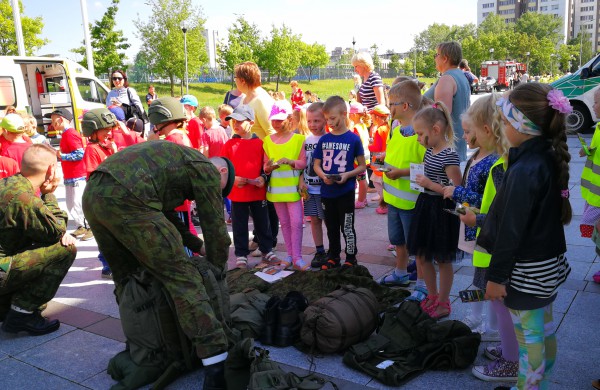Pirmą kartą surengta tokio masto šventė – šviečiamasis renginys „Būk vasarą saugus!“