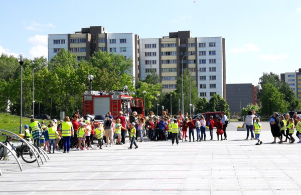 Pirmą kartą surengta tokio masto šventė – šviečiamasis renginys „Būk vasarą saugus!“