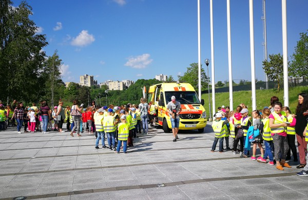 Pirmą kartą surengta tokio masto šventė – šviečiamasis renginys „Būk vasarą saugus!“