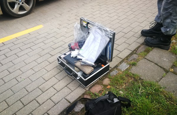 BMW automobilyje rasta galimai narkotinių medžiagų