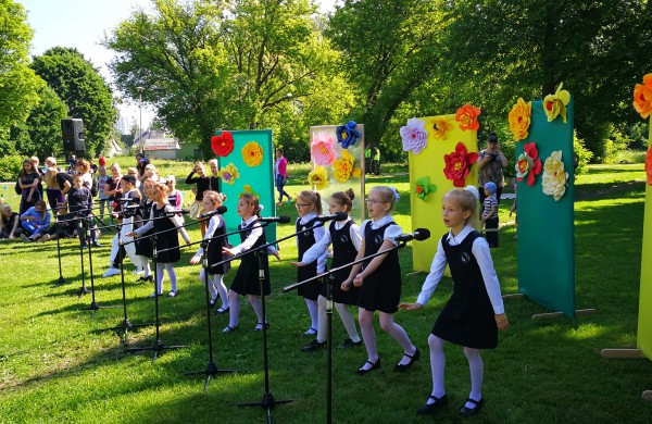 „Laimingų vaikų pieva“ po truputį tampa laimingų vaikų miestu 