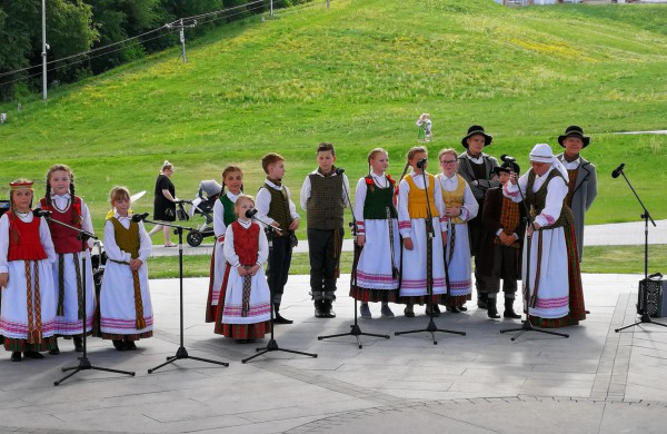 Smagiai paminėta Tarptautinė kaimynų diena bei duotas startas vasaros festivaliui