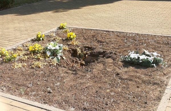 Jonavietė Teresė: „Dingo Memorialo kryžius – ar nebeliko nieko švento?“ 