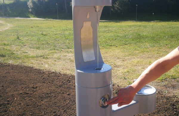 Pirmasis toks Jonavoje – trijų pakopų geriamo vandens fontanėlis