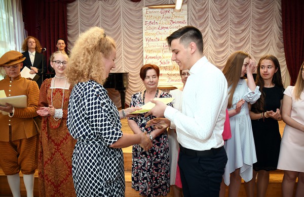 Meno mūzų pilies absolventai visada laukiami