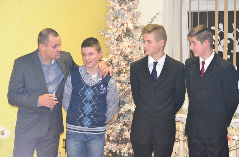 Nuoširdumą ir paramą teikė senjorai futbolininkai