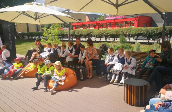 Šiandien startavo akcija „Vasara su lietuviška knyga“