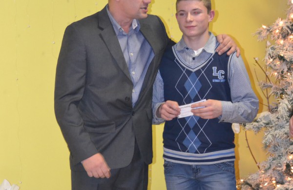 Nuoširdumą ir paramą teikė senjorai futbolininkai