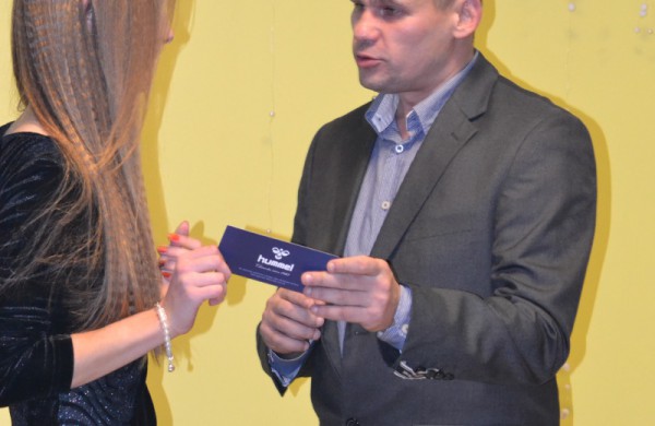 Nuoširdumą ir paramą teikė senjorai futbolininkai