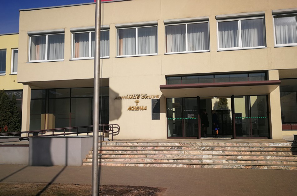 AB „Achema” vadovai pažeidė kolektyvinę sutartį su darbuotojais - planuojami piketai, mitingai