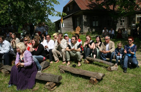 Į poezijos atlaidus kviečiami ir menininkai, ir nekilnojamojo turto pirkėjai