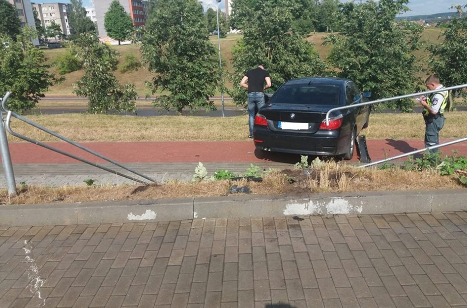 Avarija prie Jonavos sporto arenos