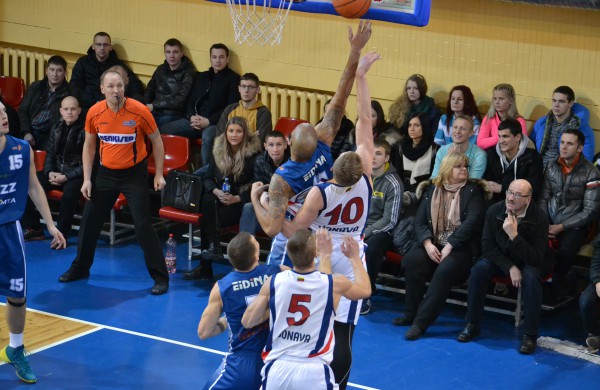 Skirtingai susiklėsčiusios rungtynės „Petrochemai“ padovanojo pergalę ir skaudų pralaimėjimą