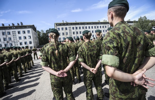Rukloje ir Tauragėje į atsargą išleisti beveik 1000 šauktinių