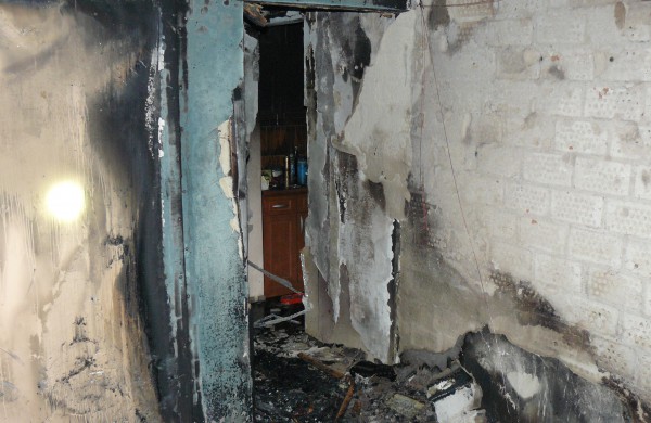 Sekmadienį sudegė sodo namelis ir išdegė butas 