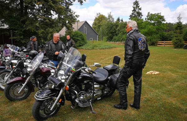 Baikerių klubas „Weak of Will MC“ atšventė 15 metų gimtadienį