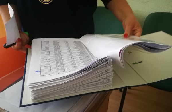 Achemos buvę ir esami darbuotojai: grąžinkit kompensacijas už kenksmingas darbo sąlygas!