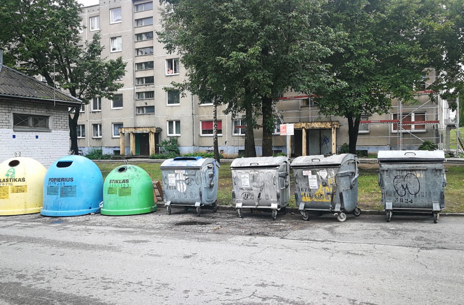 Kosmonautų g. gyventojai: „Kada pradėsit tesėti pažadus ir daryti darbus?“