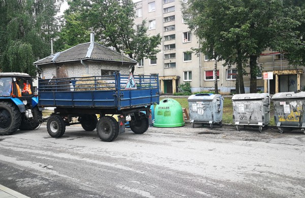 Kosmonautų g. gyventojai: „Kada pradėsit tesėti pažadus ir daryti darbus?“