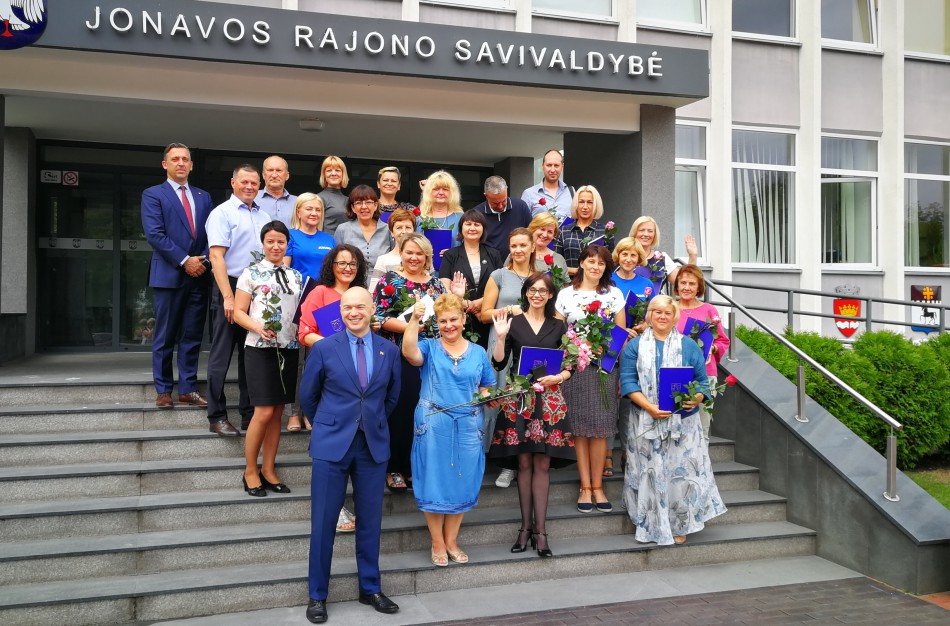 Apdovanoti ir pagerbti jonaviškiai dalyvavę Lietuvos šimtmečio  dainų šventėje ,,Vardan tos ...“