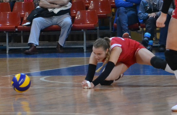 Jonavos tinklininkės nepaliko galimybių laimėti ir latvėms