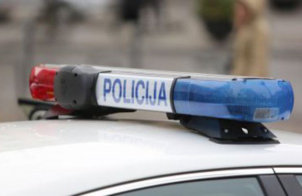 Prie vairo sulaikytas neblaivus Jonavos policijos pareigūnas