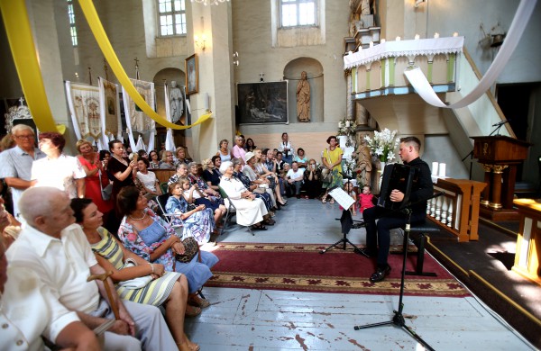 Skarulių muzikos festivalis prasidėjo su gausiomis publikos ovacijomis