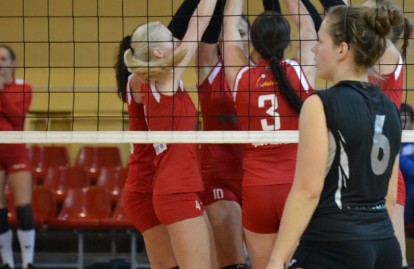 Jonavos tinklininkės nepaliko galimybių laimėti ir latvėms