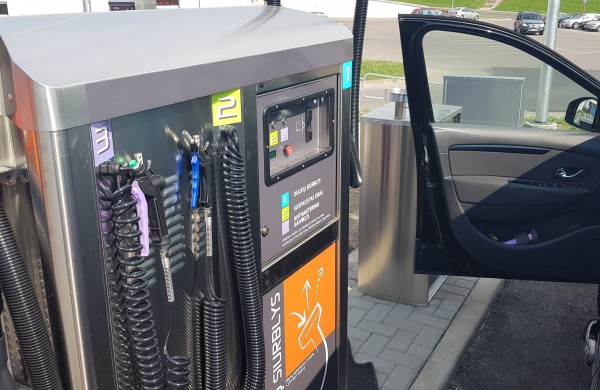 „H2AUTO“ bekontaktė savitarnos plovykla jau atidaryta ir Jonavoje