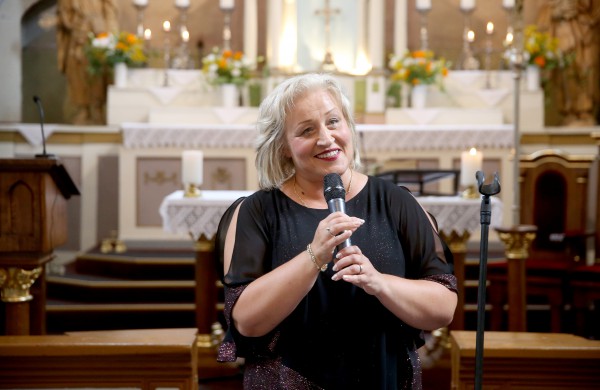 Viešniai iš Amerikos plojo pilna Skarulių bažnyčia