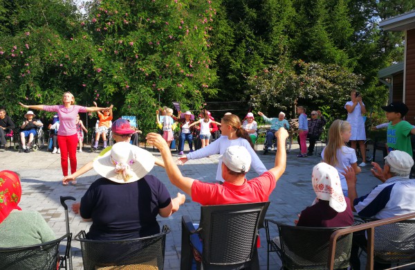 Vasarą palydint, rudenį pasitinkant