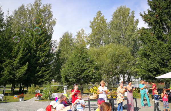 Vasarą palydint, rudenį pasitinkant