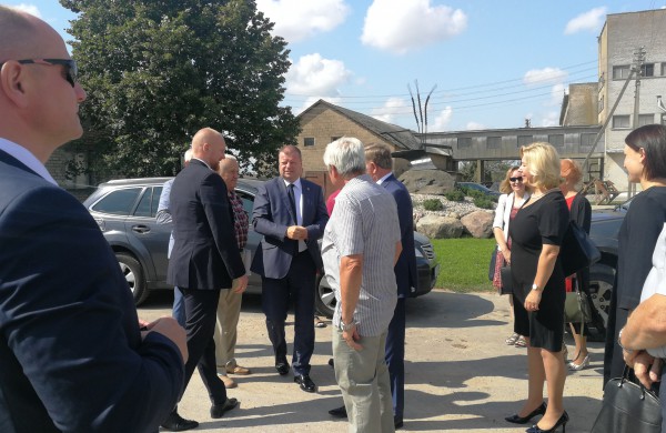 Premjeras: susipriešinimas žemės ūkio problemų neišspręs