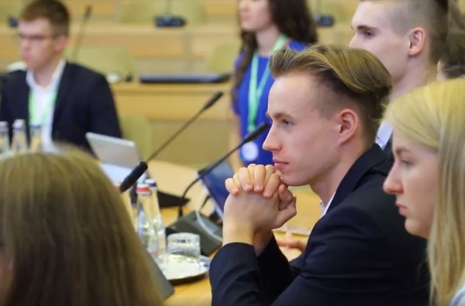 Projekte „Moksleiviai – į Vyriausybę“ dalyvauja jonavietis 