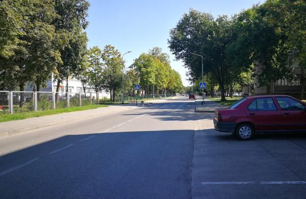 Kosmonautų gatvėje bus didinamas eismo saugumas – atsiras dvi iškilios perėjos
