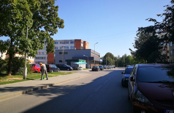 Kosmonautų gatvėje bus didinamas eismo saugumas – atsiras dvi iškilios perėjos