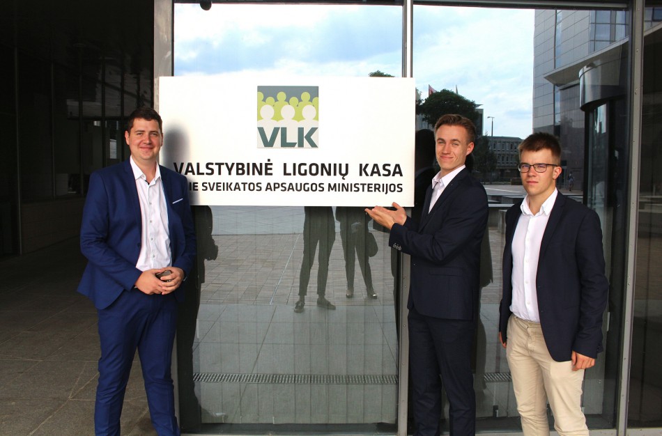 „Moksleiviai – į Vyriausybę“ domėjosi ligonių kasų darbu