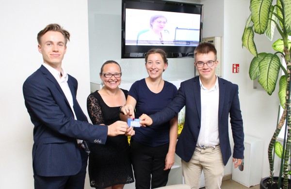 „Moksleiviai – į Vyriausybę“ domėjosi ligonių kasų darbu