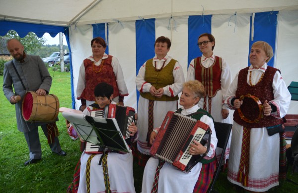 Vasaros palydos Saleninkuose