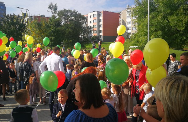 Tegul naujieji mokslo metai visiems jums suteikia plačių pažinimo erdvių
