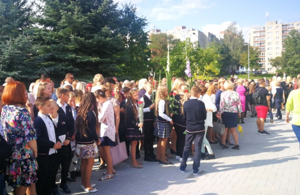 Tegul naujieji mokslo metai visiems jums suteikia plačių pažinimo erdvių