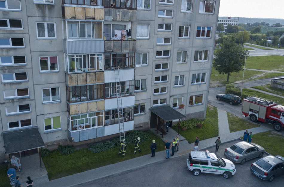 Dėl šiukšlių kaupikės kenčia ir kaimynai, ir tarnybos 