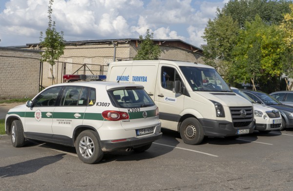 Dėl šiukšlių kaupikės kenčia ir kaimynai, ir tarnybos 