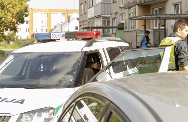 Dėl šiukšlių kaupikės kenčia ir kaimynai, ir tarnybos 