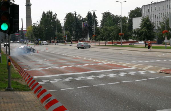 Daugiau nei 1000 km kelionės dalyviai stabtelėjo Jonavoje