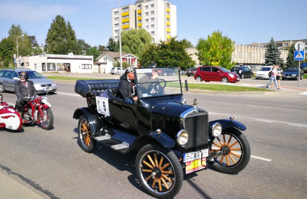 Daugiau nei 1000 km kelionės dalyviai stabtelėjo Jonavoje