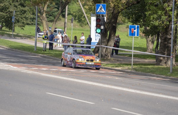 Daugiau nei 1000 km kelionės dalyviai stabtelėjo Jonavoje