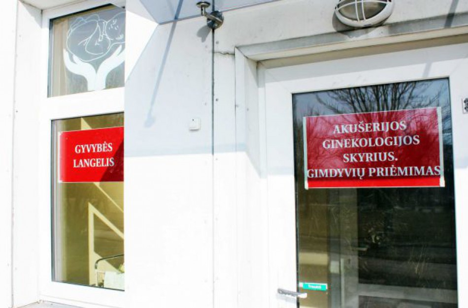 Kur vaikas atsiduria, kai yra paliekamas „Gyvybės langelyje“ ir ką daryti tėvams, norintiems susigrąžinti „Gyvybės langelyje“ paliktą vaiką?