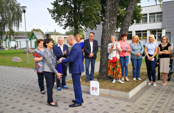 Šveicarijos lietuvių bendruomenės nuotraukų paroda Šveicarijos seniūnijoje