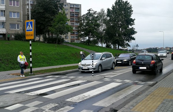 Daugiau nei 10 vairuotojų sulauks baudų už KET pažeidimus šalia mokyklų